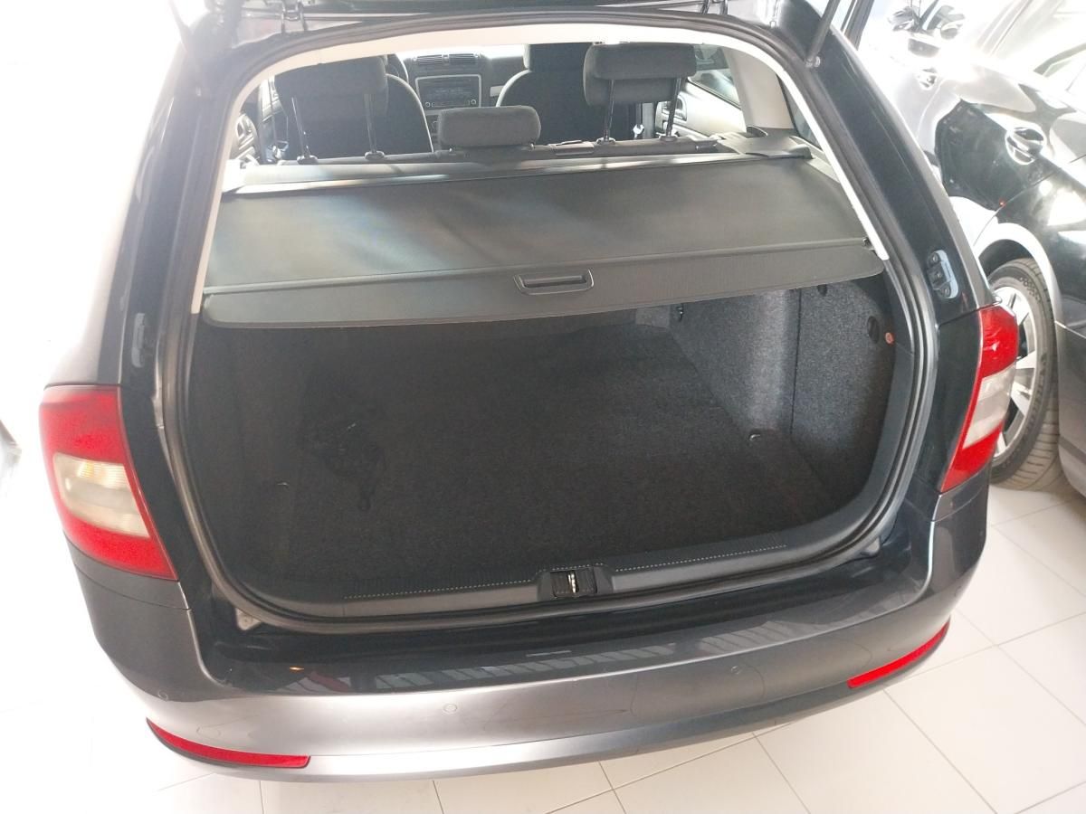 skoda-octavia-break-2011-diesel-1598cc