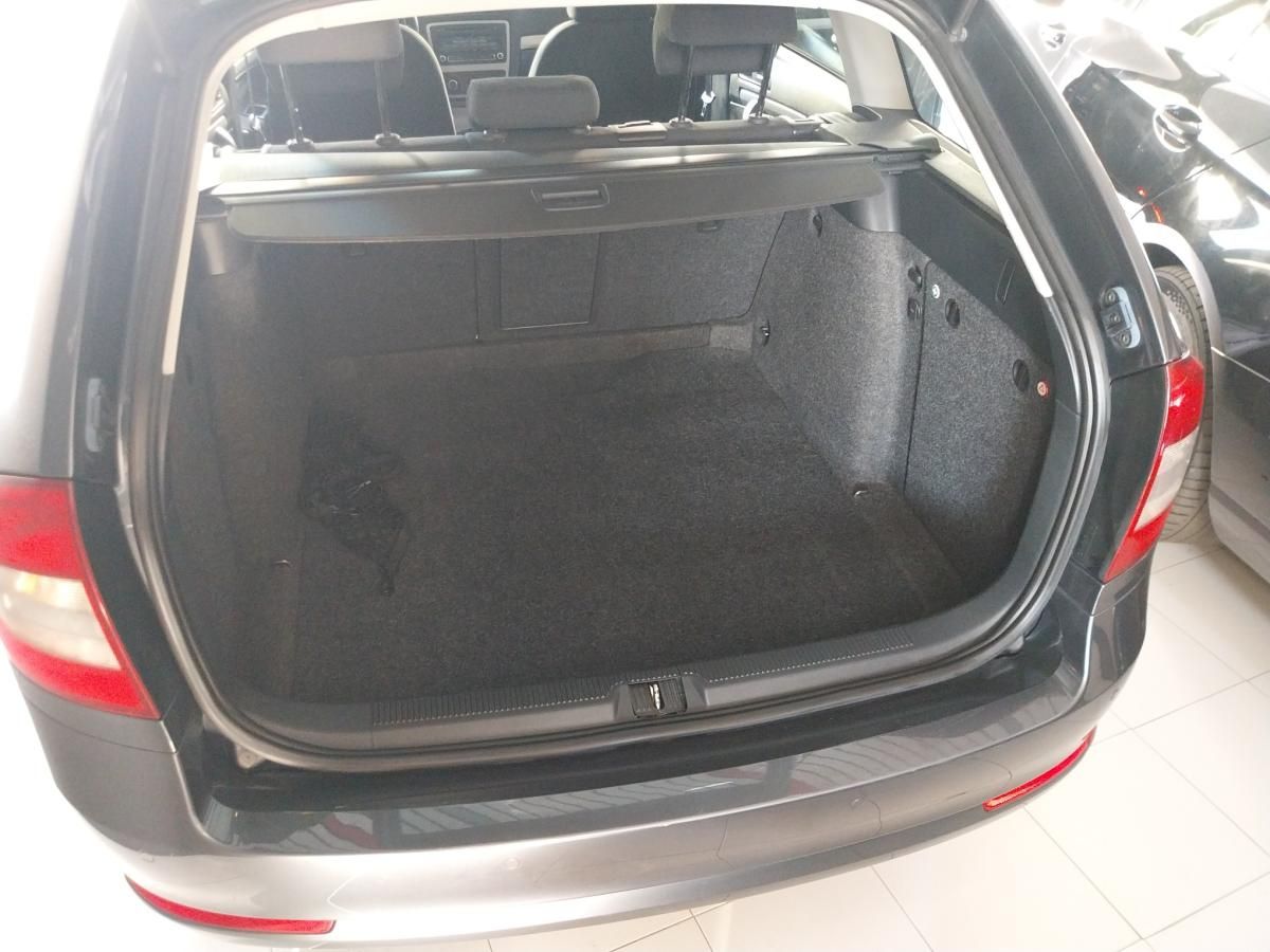 skoda-octavia-break-2011-diesel-1598cc