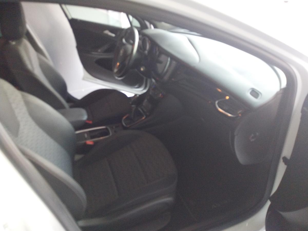 opel-astra-sport-tourer-2017-diesel-1598cc