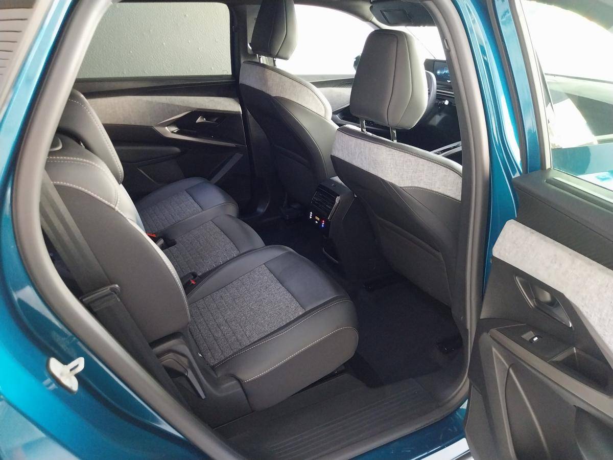 peugeot-5008-2025-hibrido-a-gasolina-1199cc
