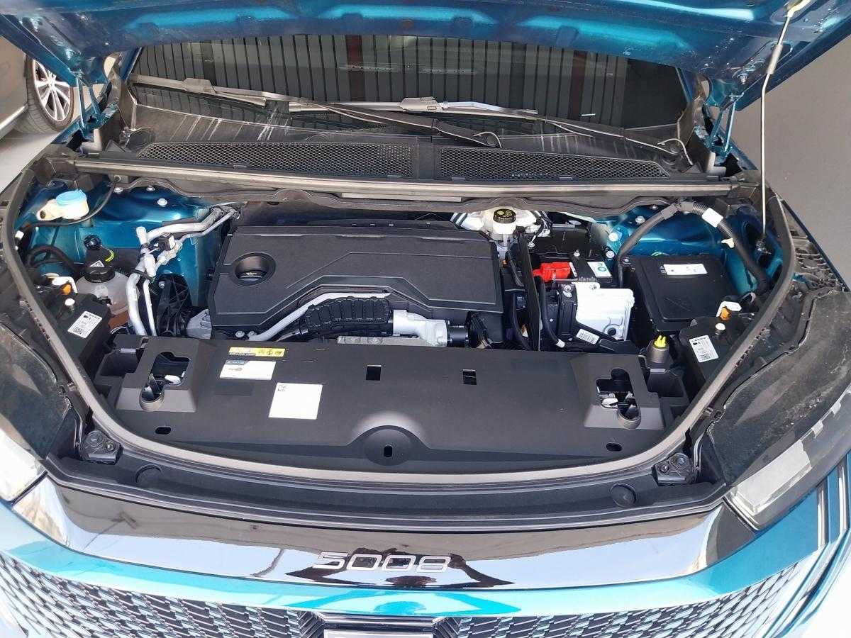 peugeot-5008-2025-hibrido-a-gasolina-1199cc