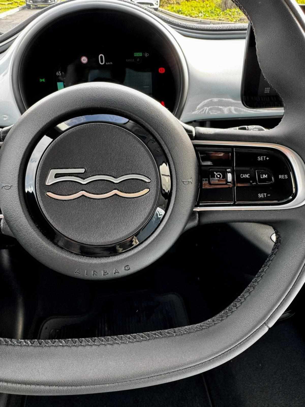 fiat-500e-42-kwh-2023-eletrico