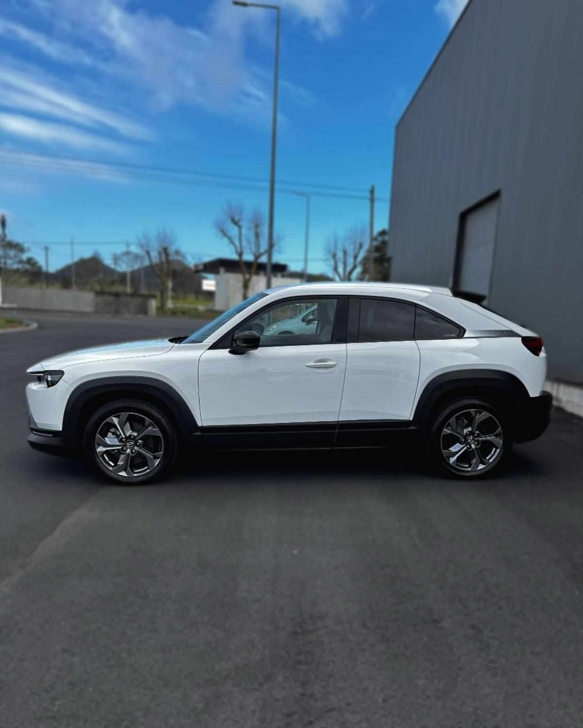 mazda-mx-30-35-5-kwh-e-skyactiv-2021-eletrico