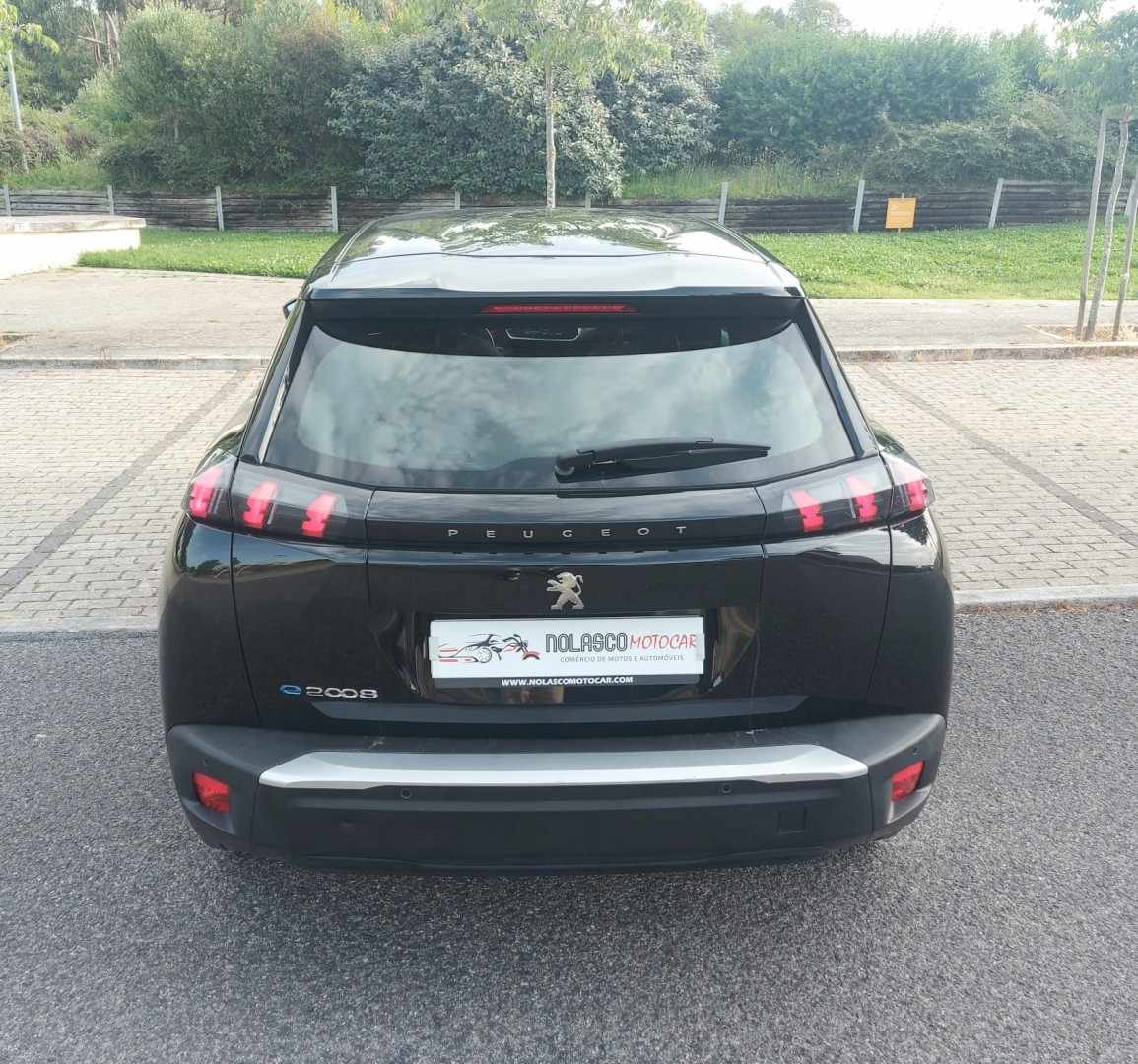 peugeot-e-2008-2023-eletrico-0cc