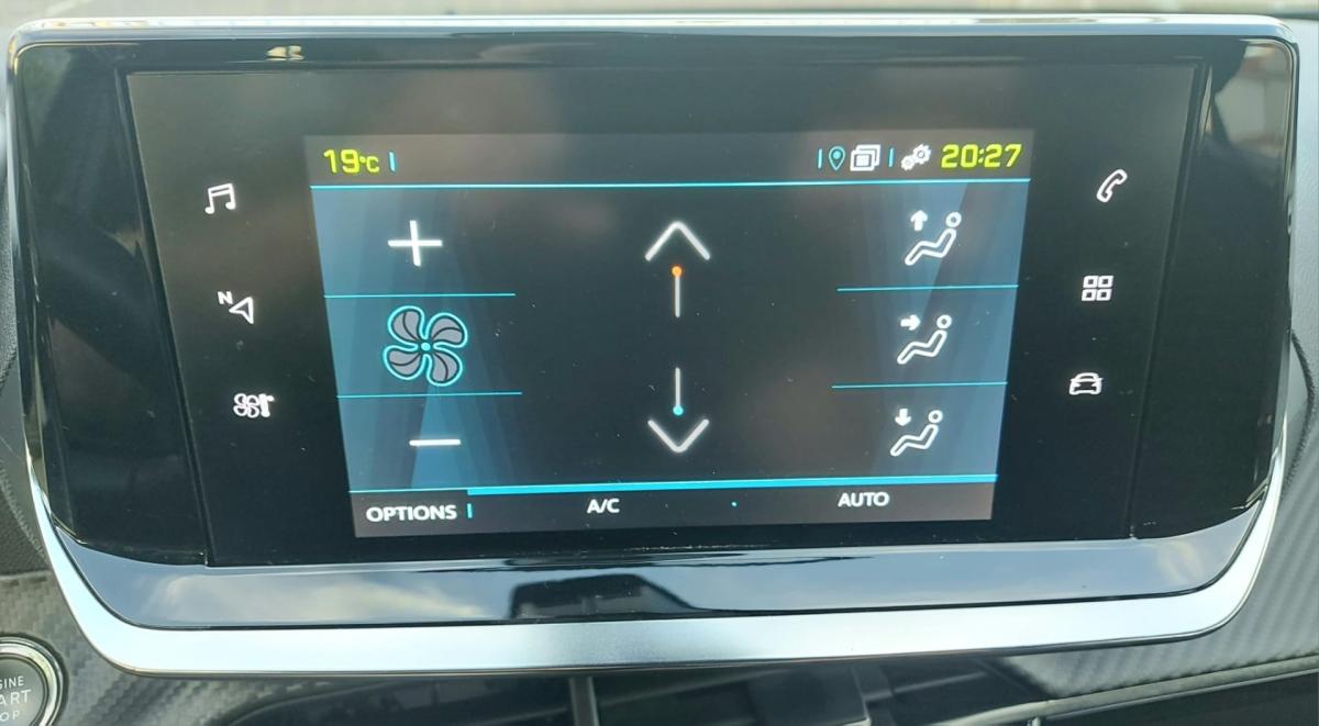 peugeot-e-2008-2023-eletrico-0cc