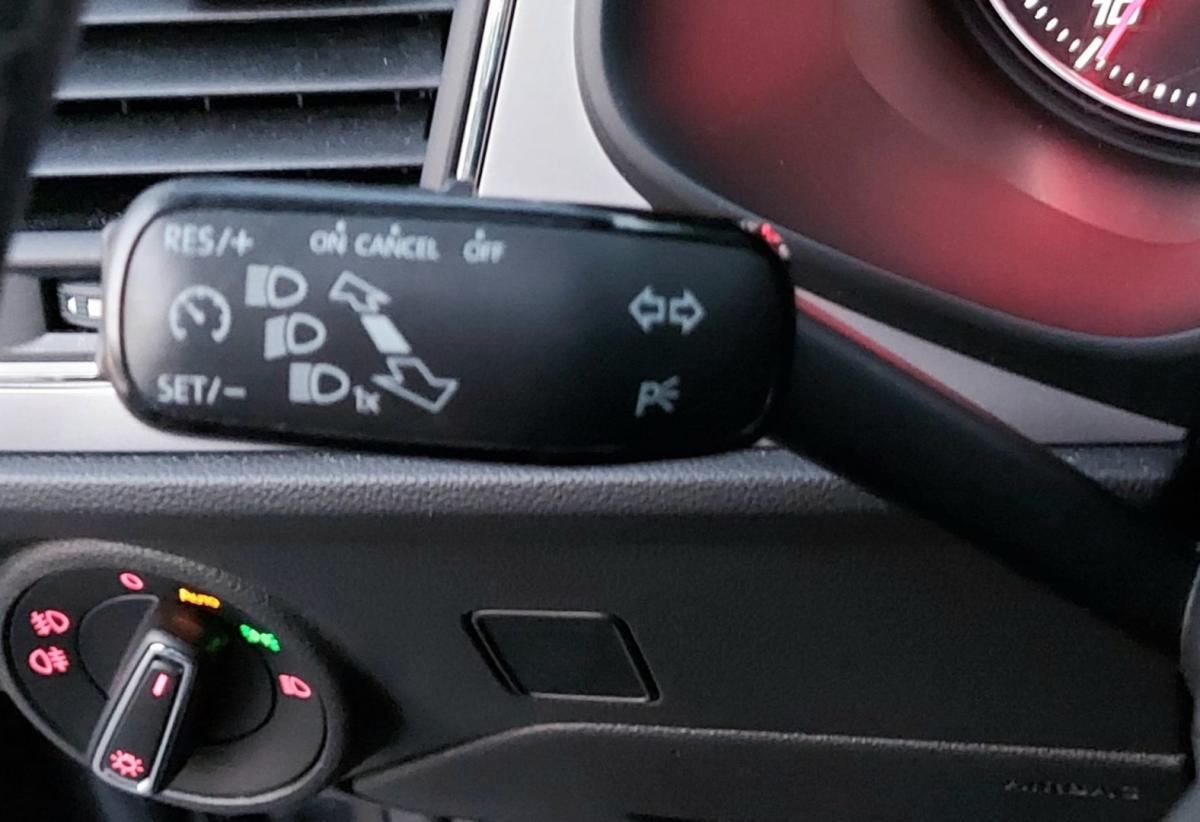 seat-leon-2019-gasolina-999cc