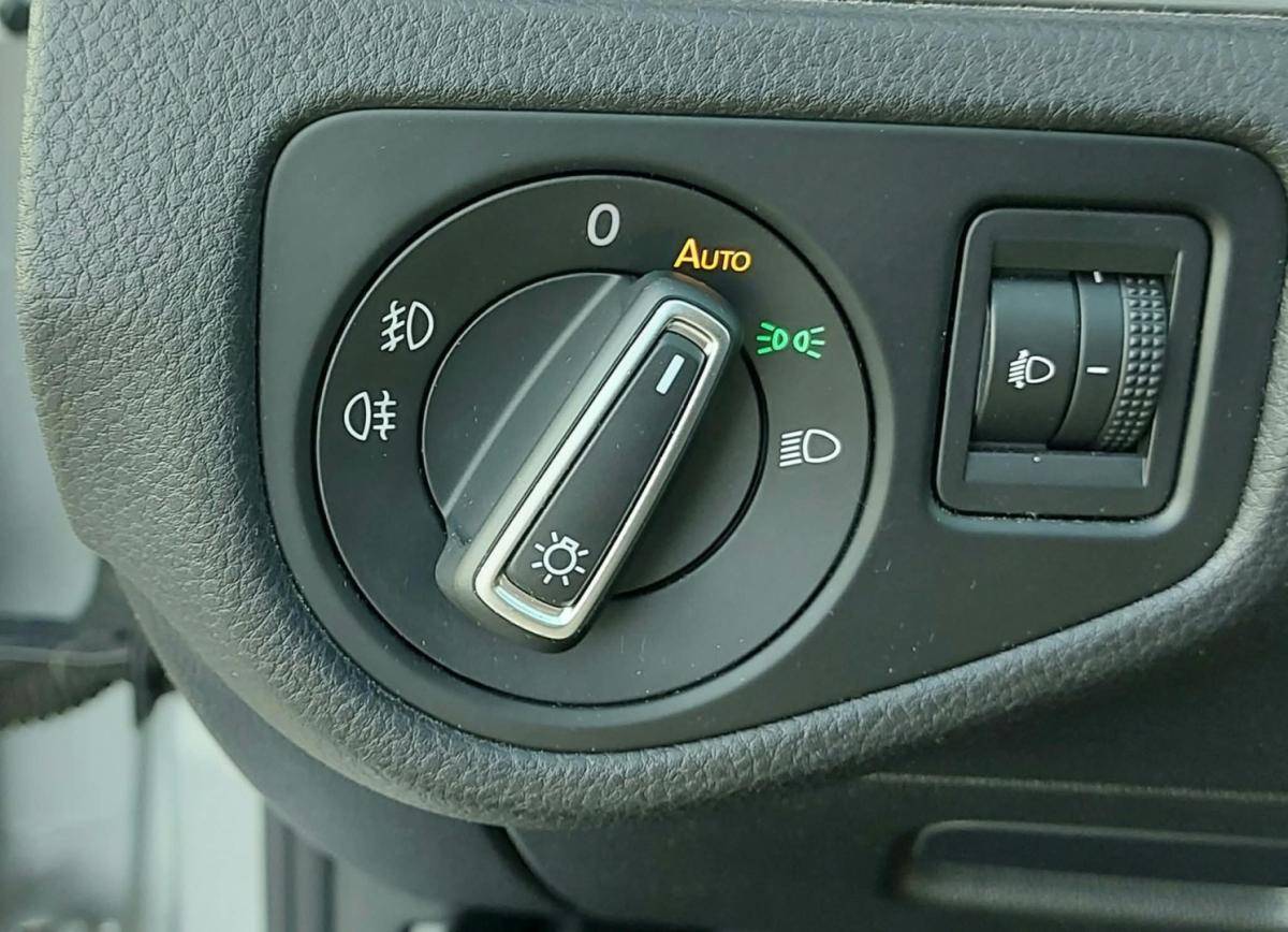 volkswagen-golf-2016-diesel-1598cc
