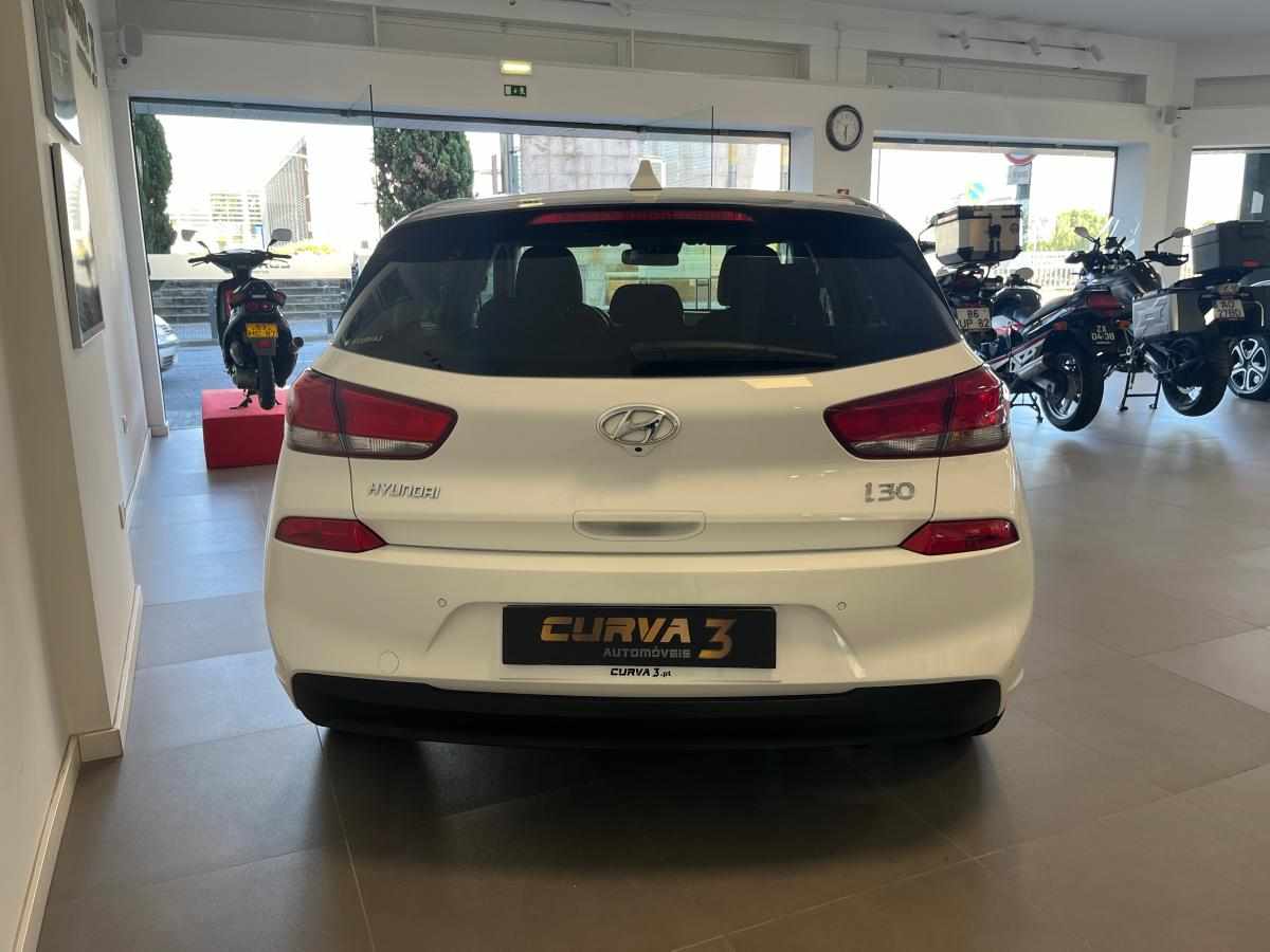 hyundai-i30-1-6-crdi-2020-diesel-1598cc