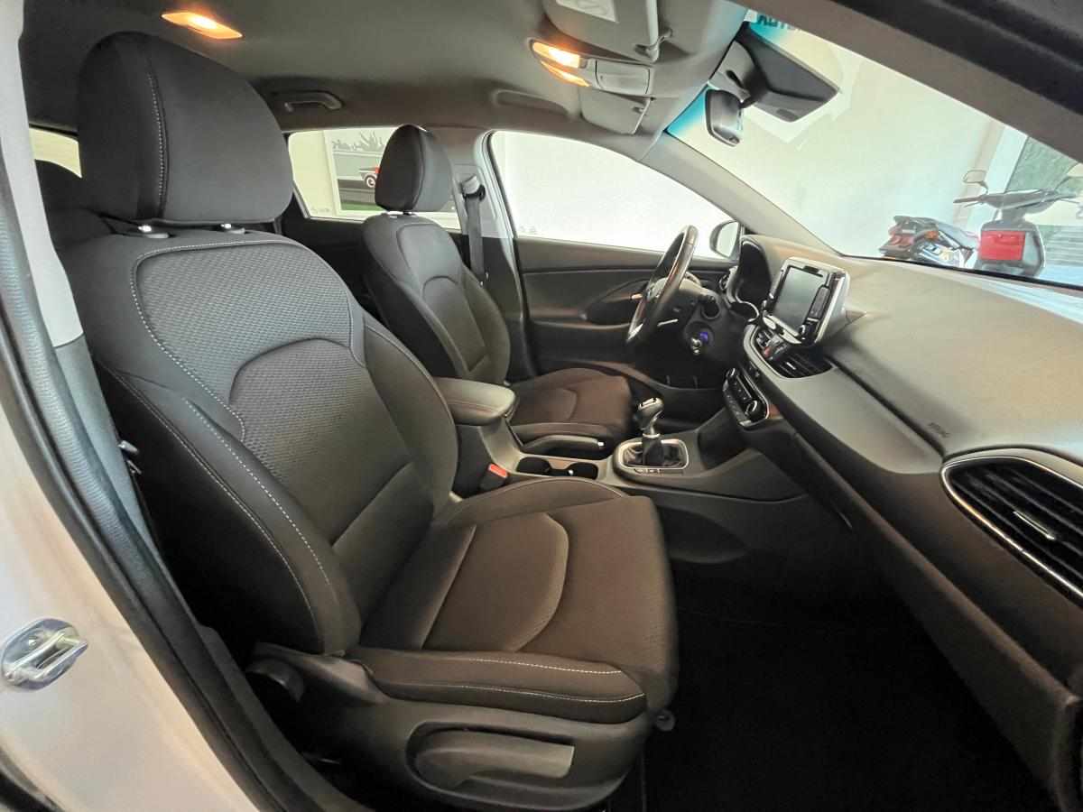 hyundai-i30-1-6-crdi-2020-diesel-1598cc