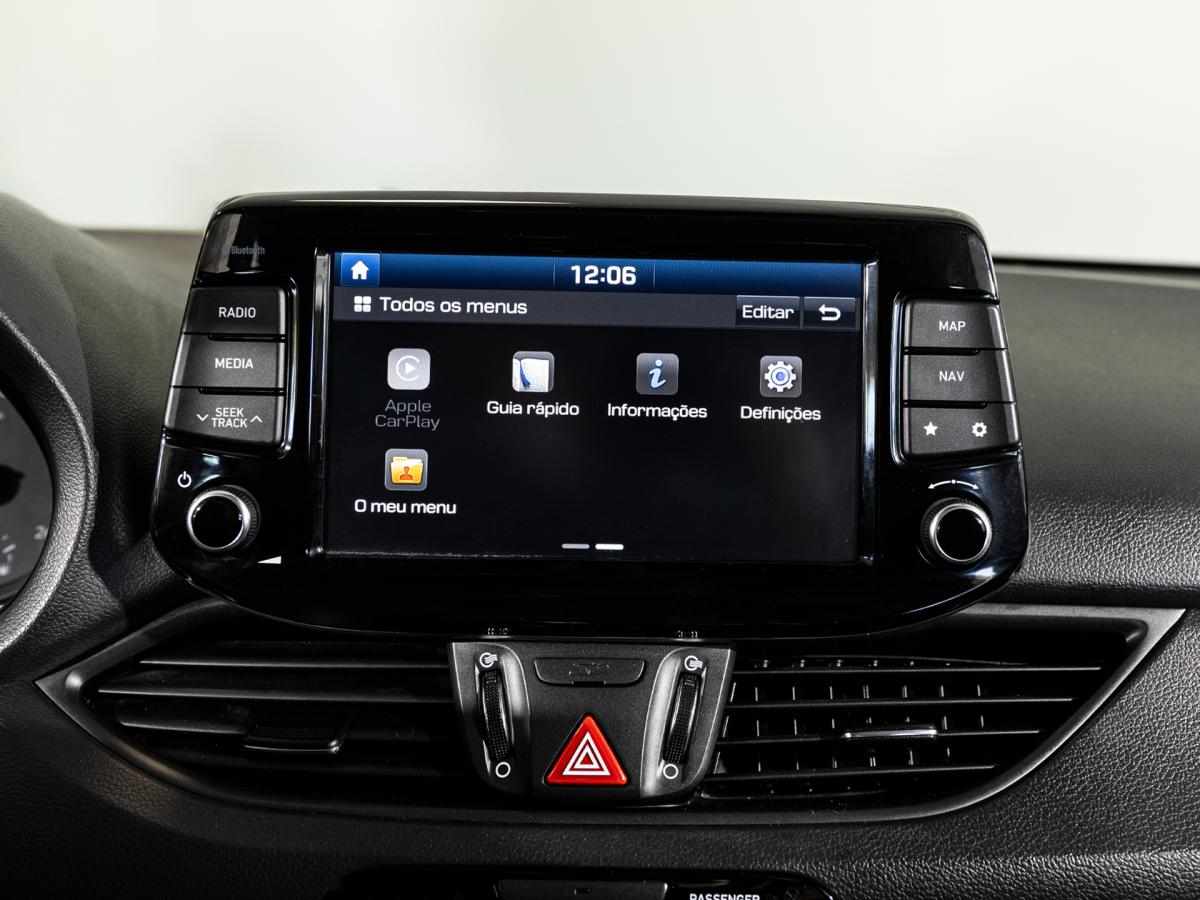 hyundai-i30-1-6-crdi-2020-diesel-1598cc