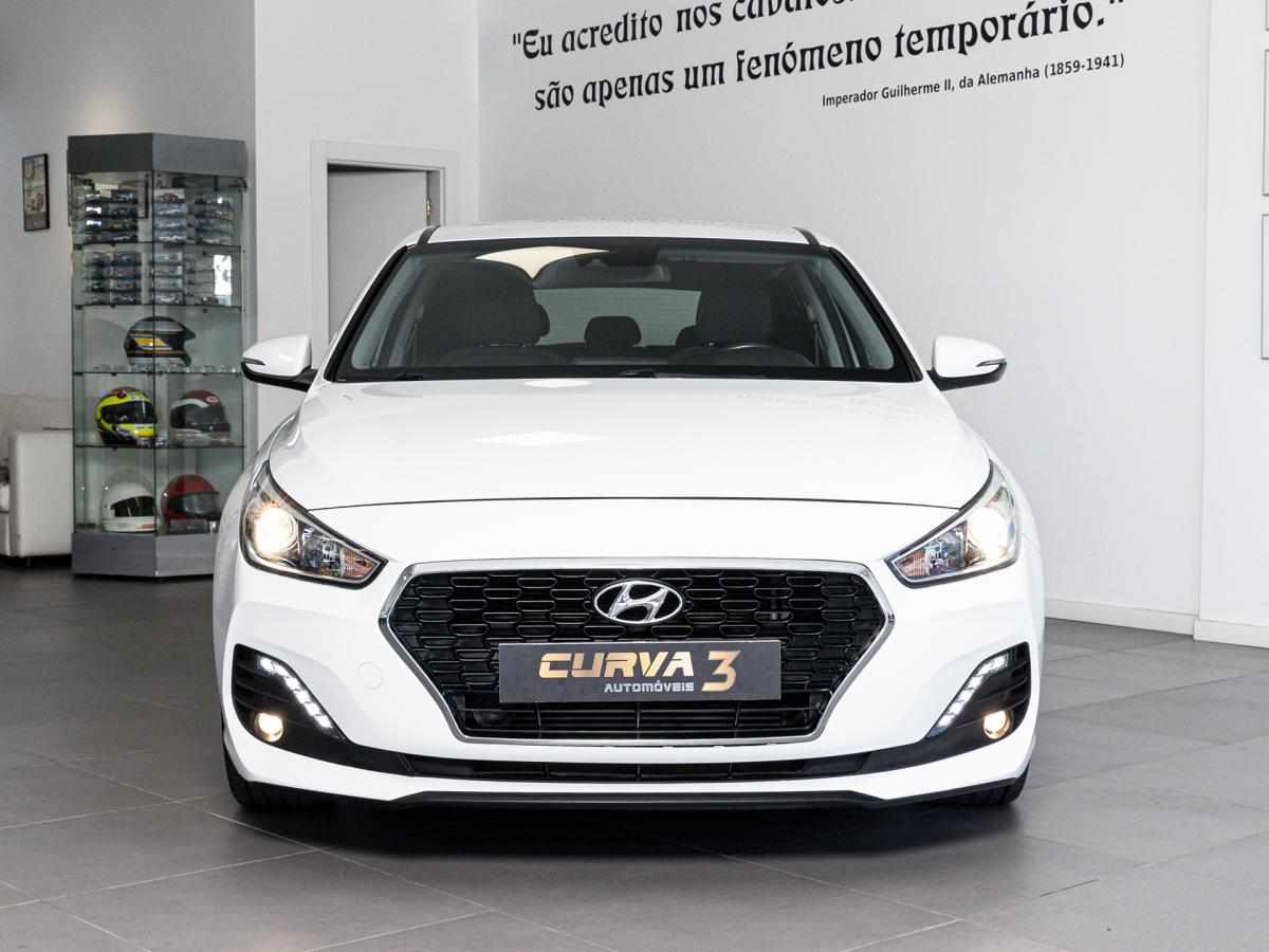 hyundai-i30-1-6-crdi-2020-diesel-1598cc