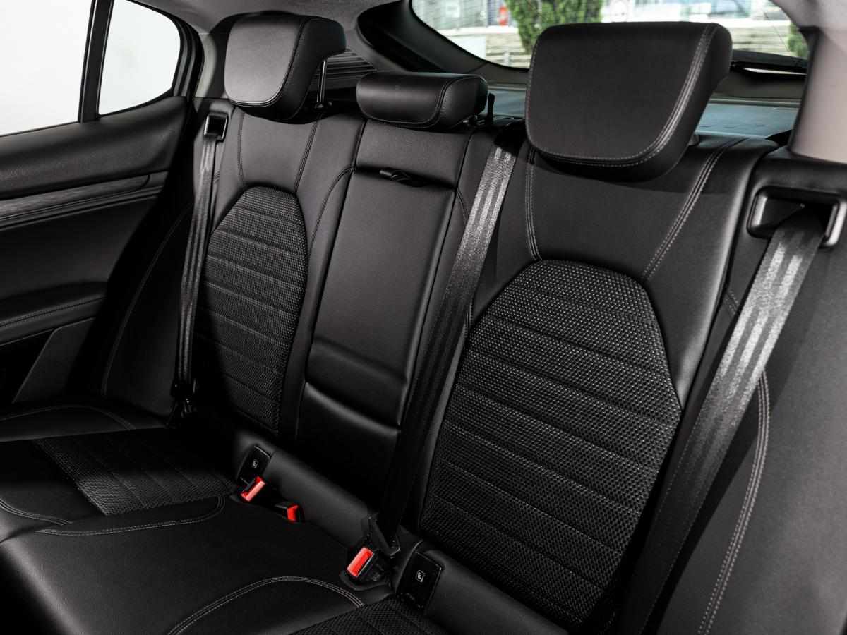 alfa-romeo-stelvio-2-2-jtdm-q4-2019-diesel-2143cc