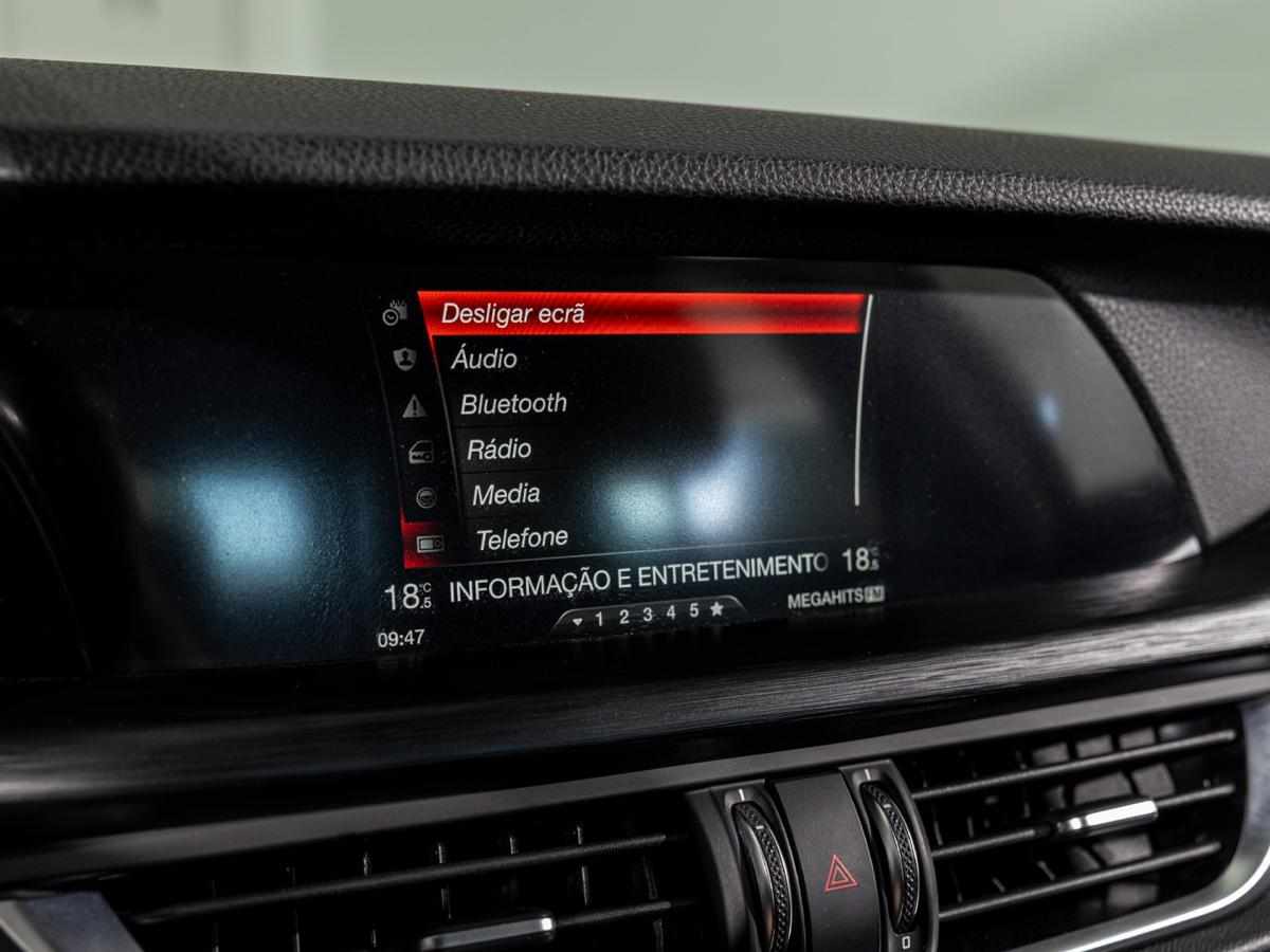 alfa-romeo-stelvio-2-2-jtdm-q4-2019-diesel-2143cc