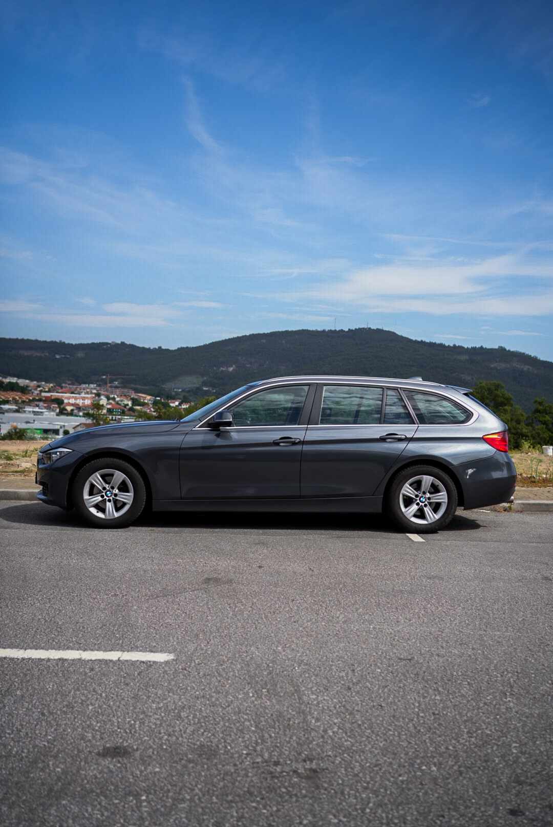 bmw-serie-3-318d-touring-2014-diesel-1995cc