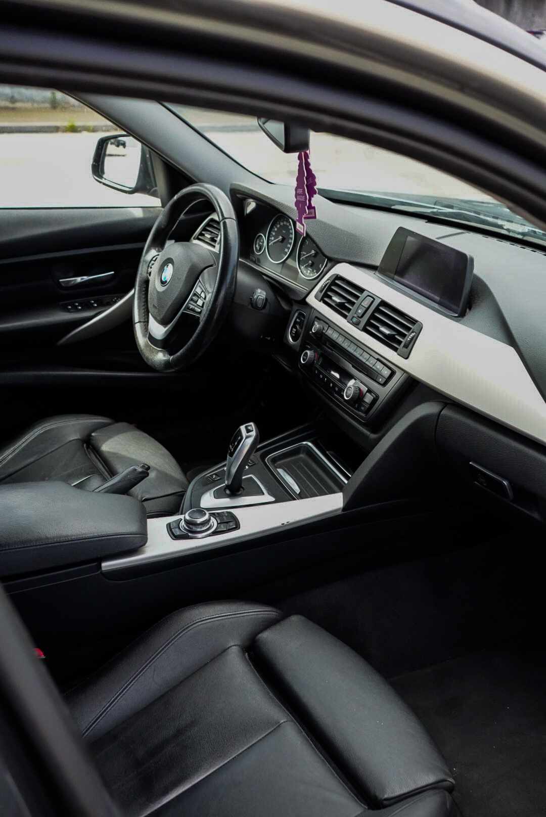 bmw-serie-3-318d-touring-2014-diesel-1995cc