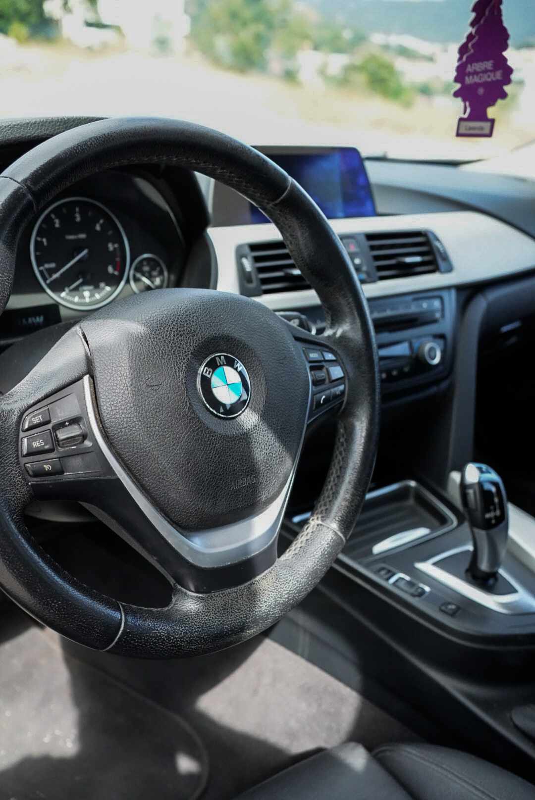 bmw-serie-3-318d-touring-2014-diesel-1995cc