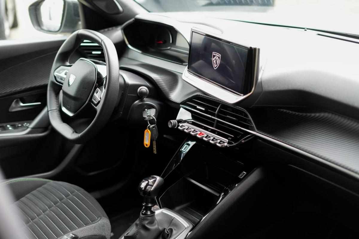 peugeot-2008-1-2-puretech-2024-gasolina-1199cc