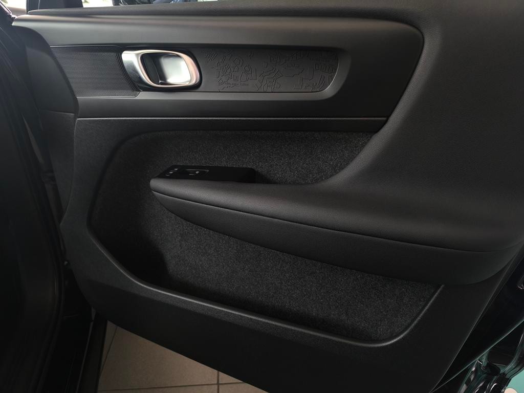 volvo-xc40-2022-gasolina-1477cc