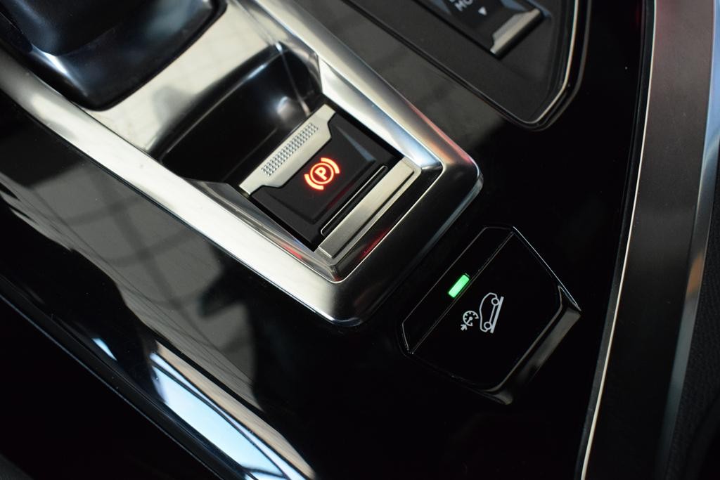 peugeot-3008-2020-hibrido-a-gasolina-1598cc