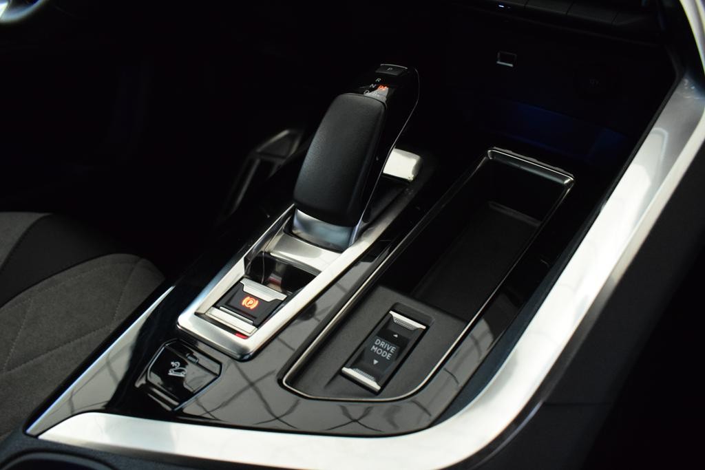 peugeot-3008-2020-hibrido-a-gasolina-1598cc
