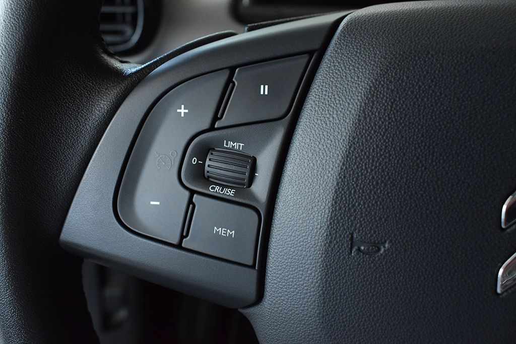 citroen-c4-cactus-2019-diesel-1499cc