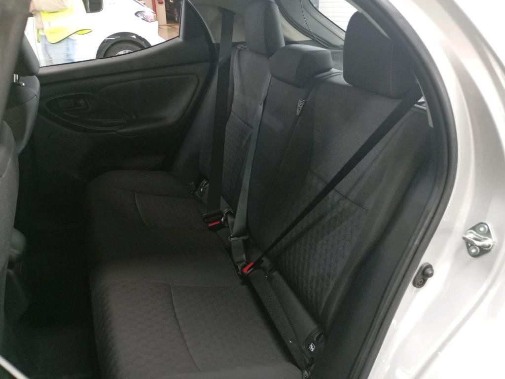 toyota-yaris-2021-hibrido-a-gasolina-1497cc