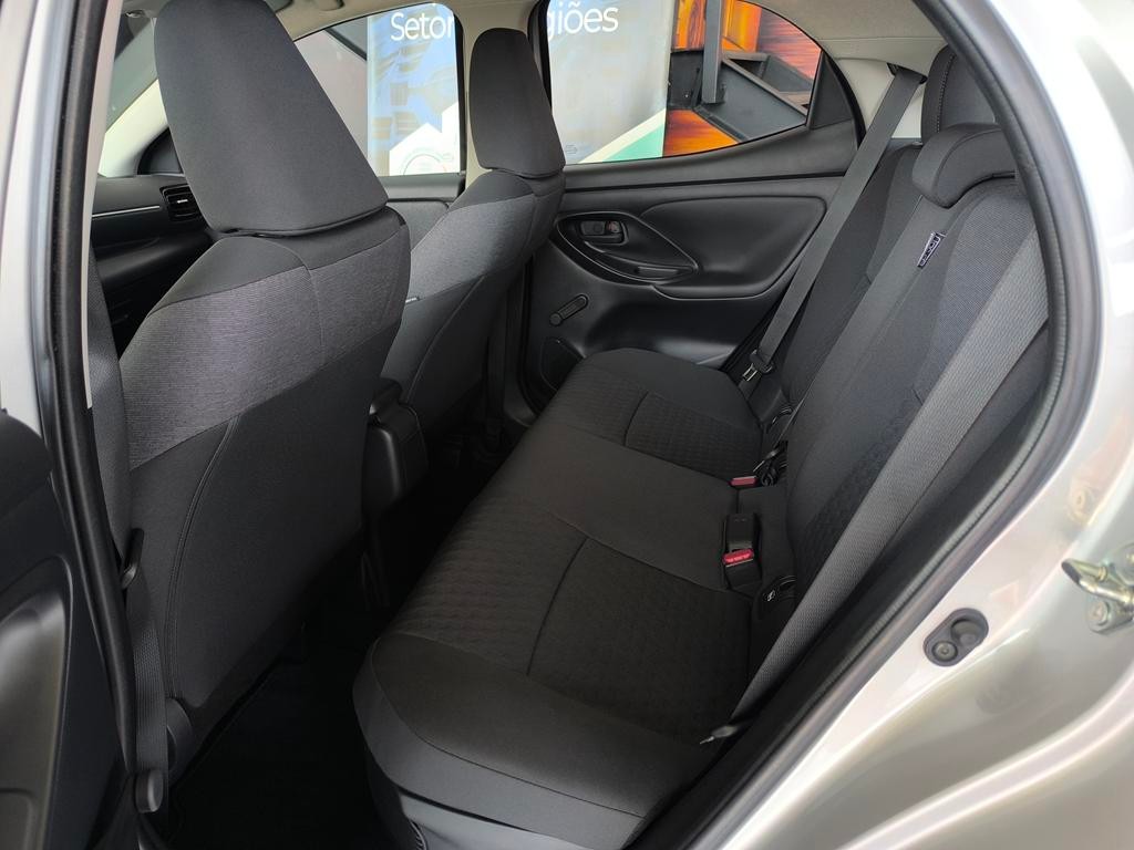 toyota-yaris-2021-hibrido-a-gasolina-1497cc