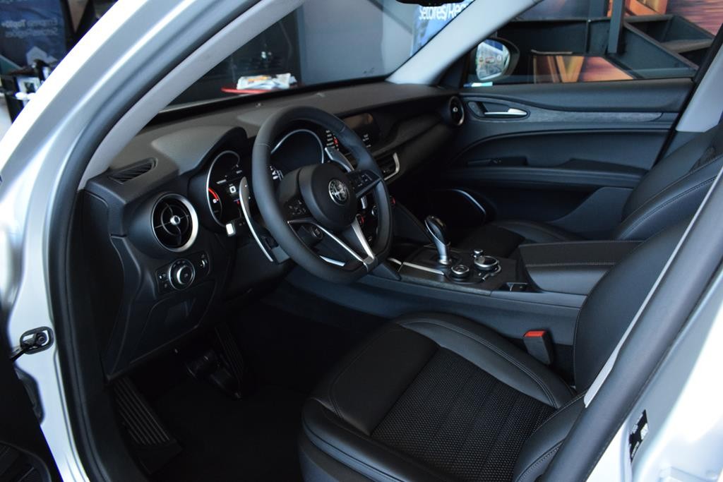 alfa-romeo-stelvio-2019-diesel-2143cc