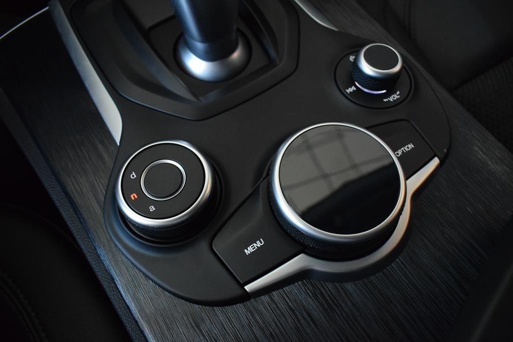 alfa-romeo-stelvio-2019-diesel-2143cc