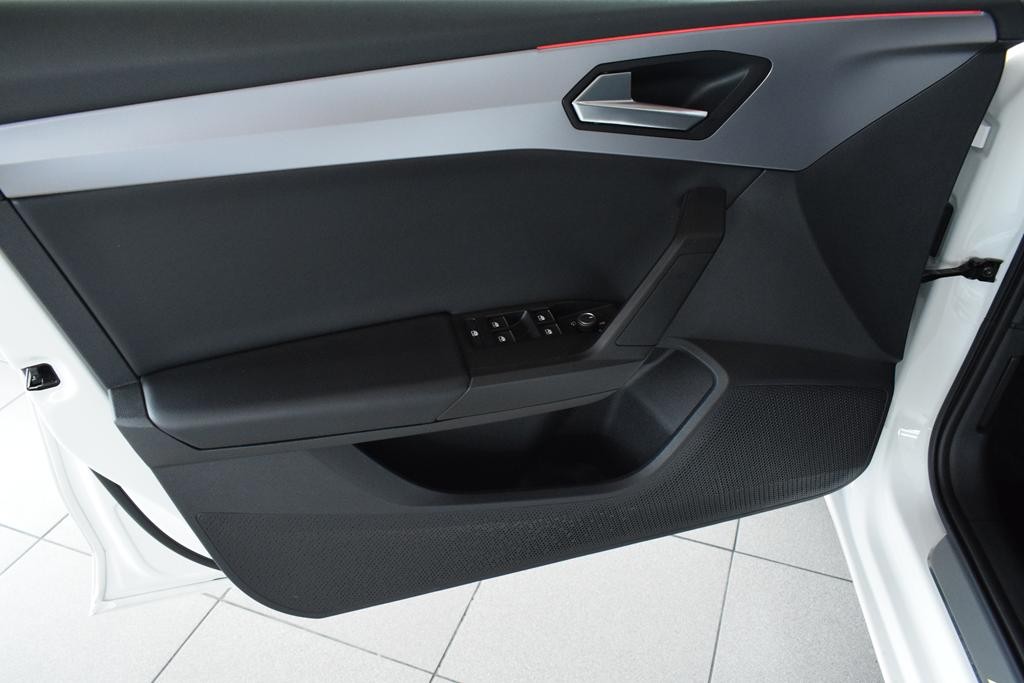 seat-leon-2022-diesel-1968cc