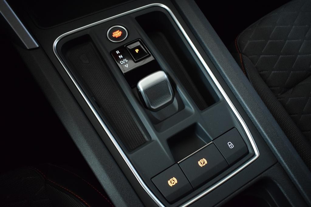 seat-leon-2022-diesel-1968cc