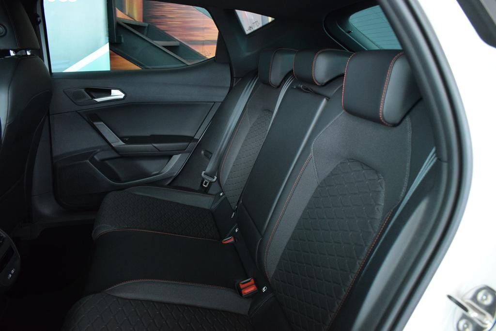 seat-leon-2022-diesel-1968cc