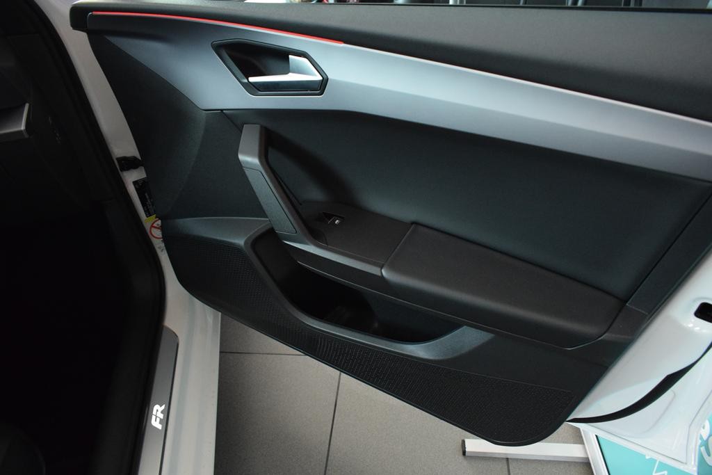 seat-leon-2022-diesel-1968cc