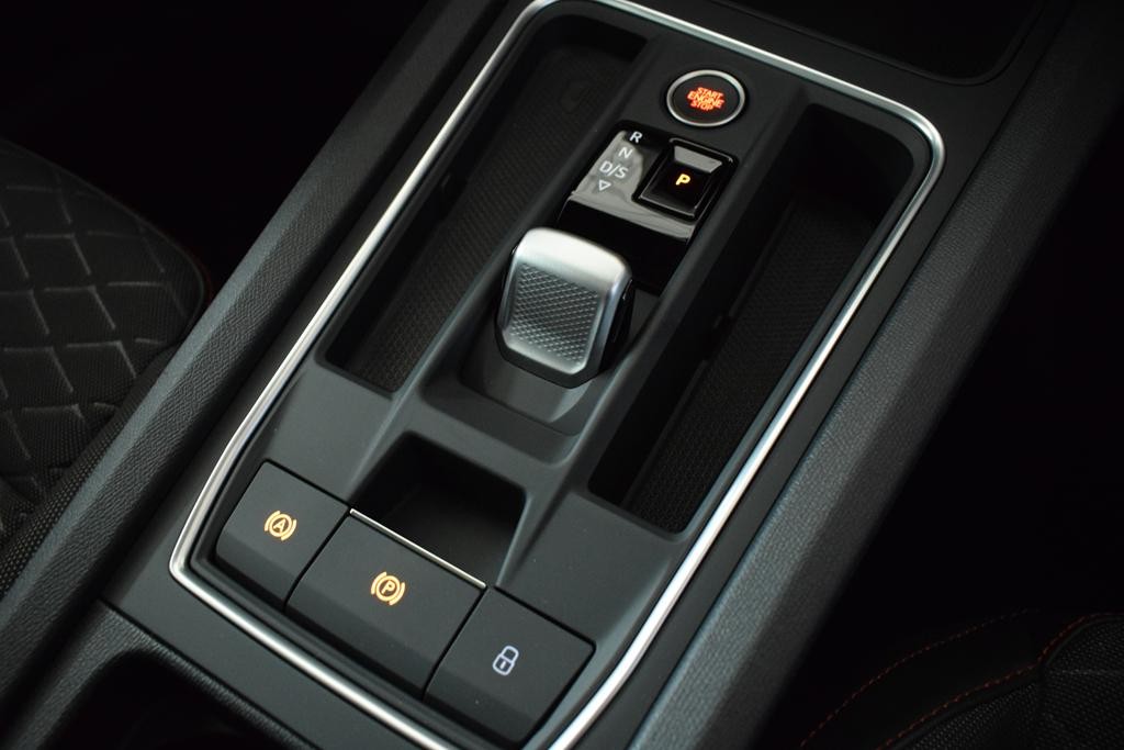 seat-leon-2022-diesel-1968cc