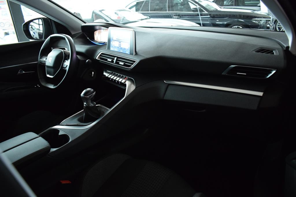 peugeot-3008-2018-diesel-1499cc