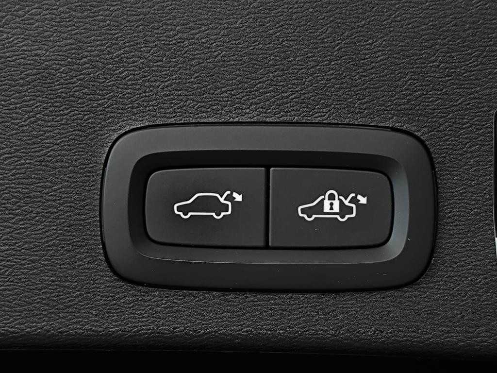 volvo-xc40-2022-hibrido-a-gasolina-1477cc