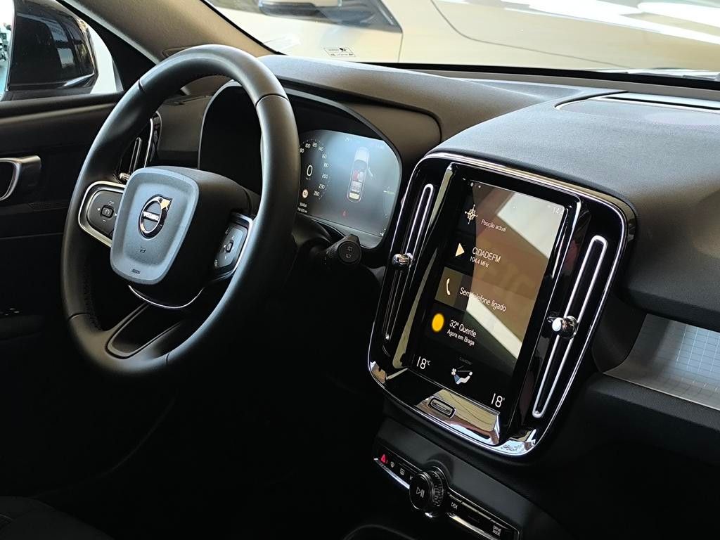 volvo-xc40-2022-hibrido-a-gasolina-1477cc