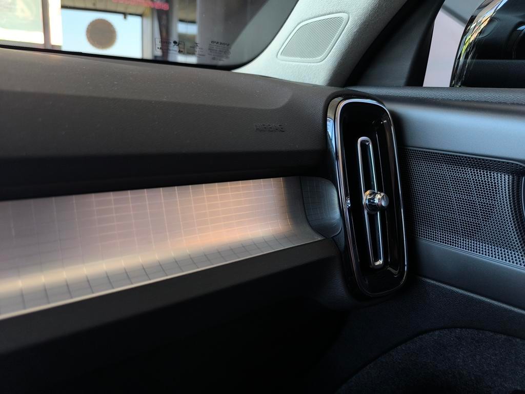 volvo-xc40-2022-hibrido-a-gasolina-1477cc