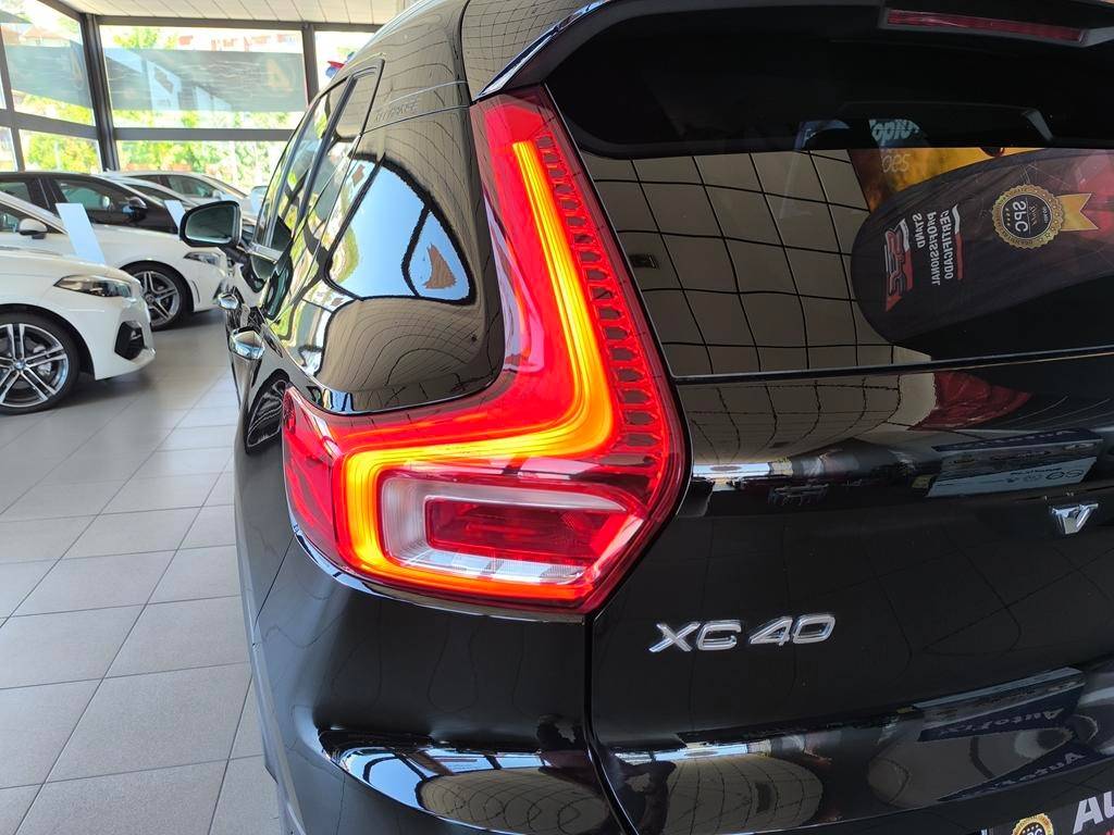 volvo-xc40-2022-hibrido-a-gasolina-1477cc