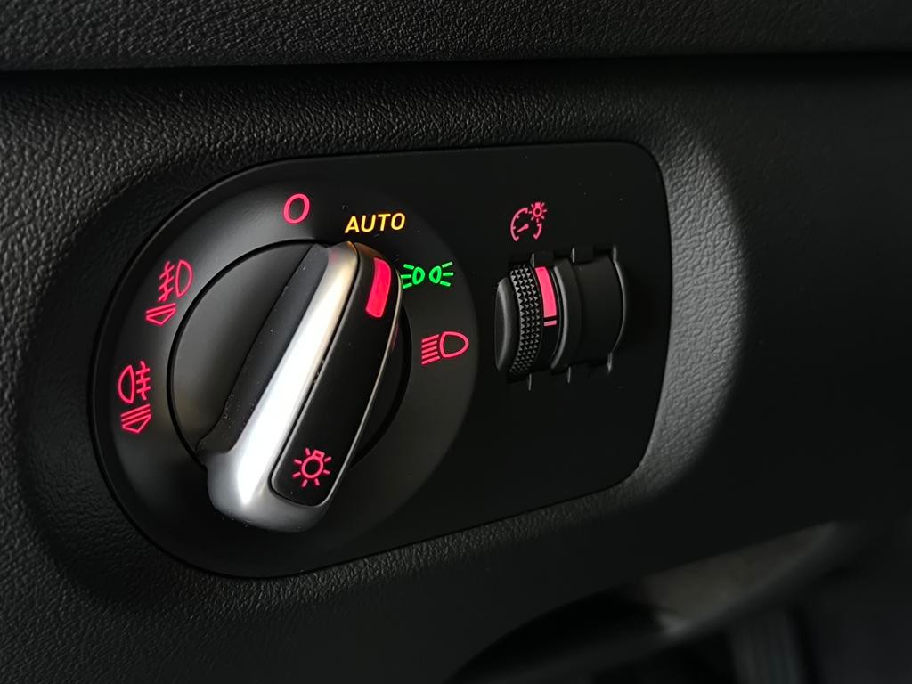 audi-a3-sportback-2012-diesel-1598cc