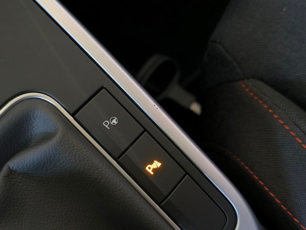seat-arona-2022-gasolina-999cc