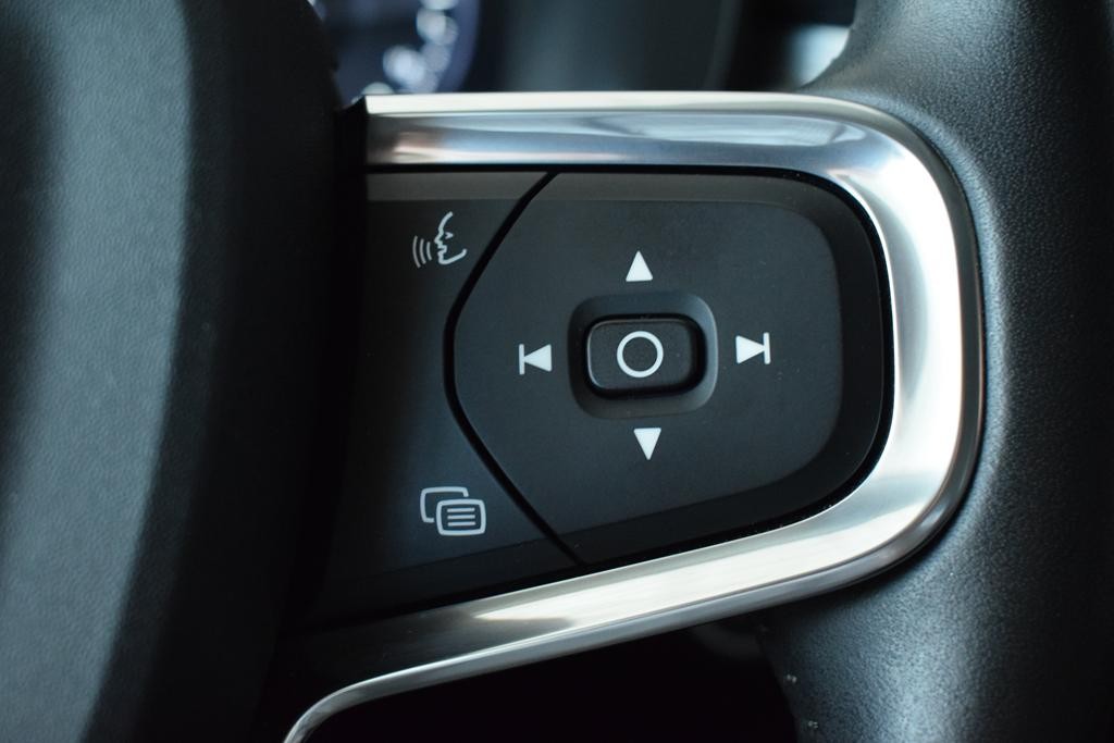 volvo-xc40-2020-hibrido-a-gasolina-1477cc