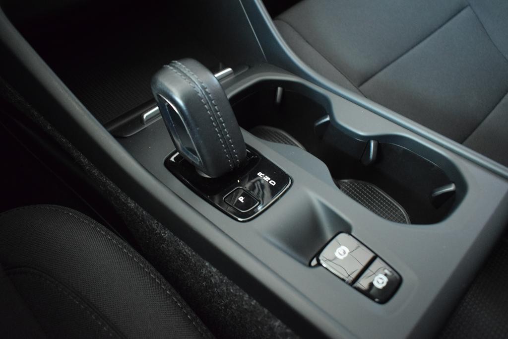 volvo-xc40-2020-hibrido-a-gasolina-1477cc