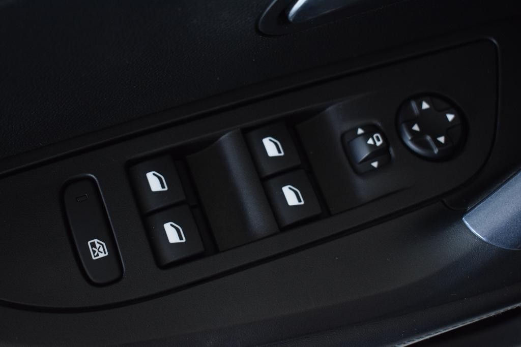 peugeot-2008-2020-diesel-1499cc