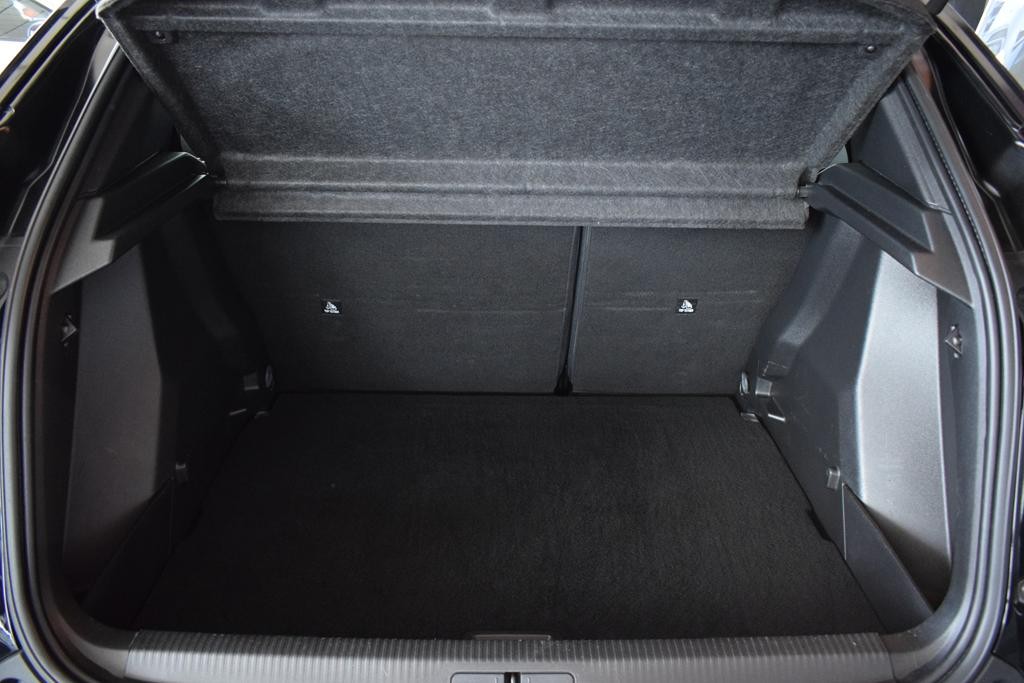peugeot-2008-2020-diesel-1499cc