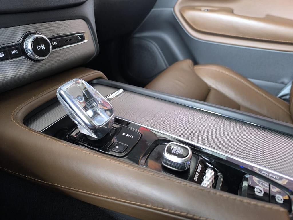 volvo-xc-90-2019-hibrido-a-gasolina-1969cc