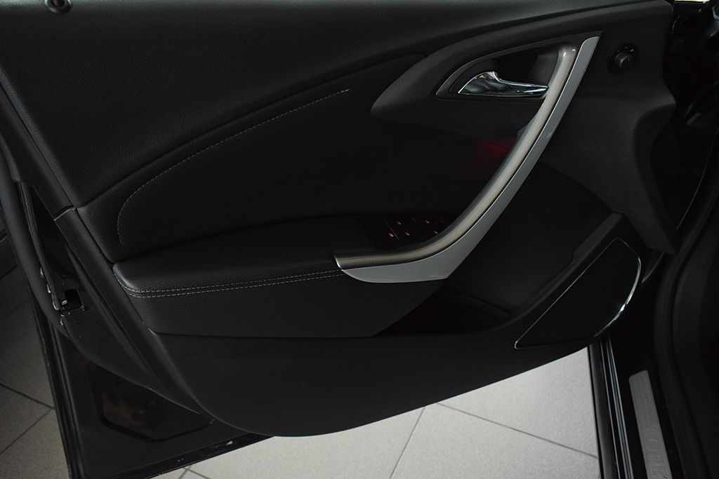 opel-astra-sport-tourer-2012-diesel-1686cc