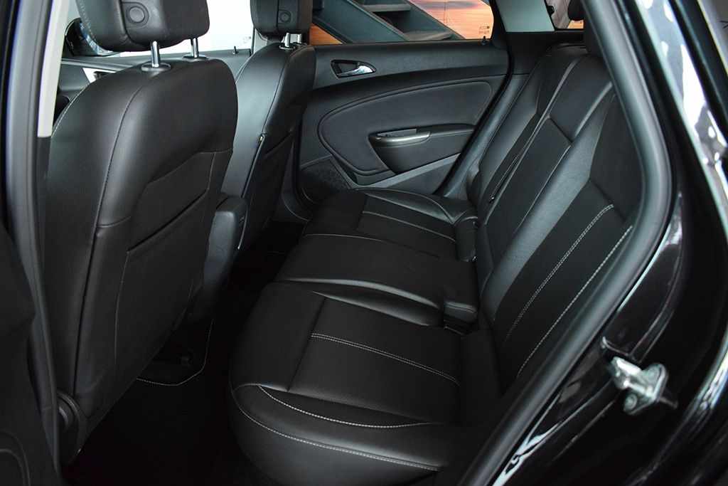 opel-astra-sport-tourer-2012-diesel-1686cc