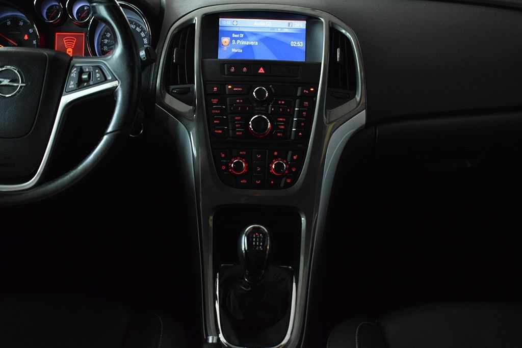 opel-astra-sport-tourer-2012-diesel-1686cc