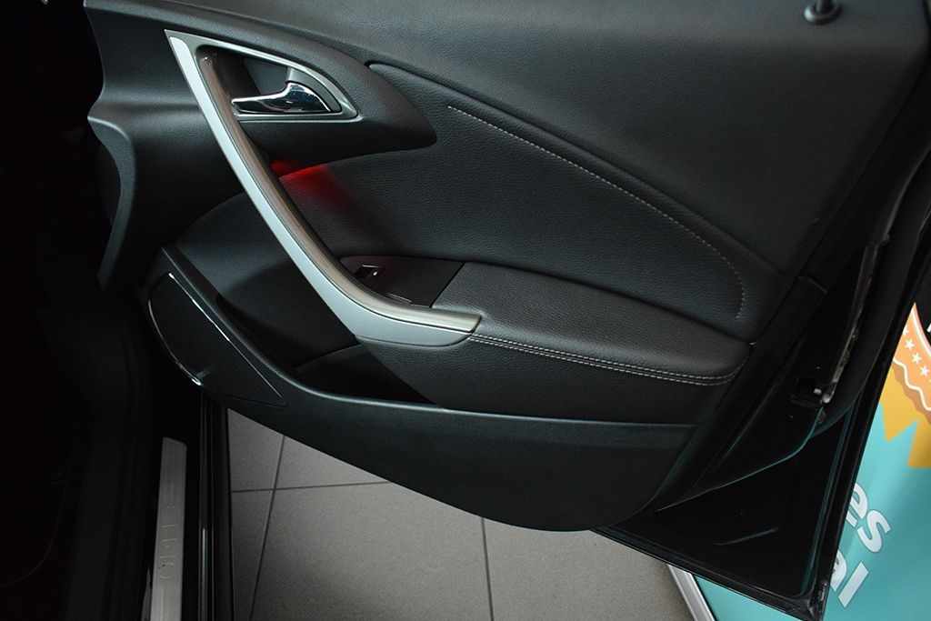 opel-astra-sport-tourer-2012-diesel-1686cc